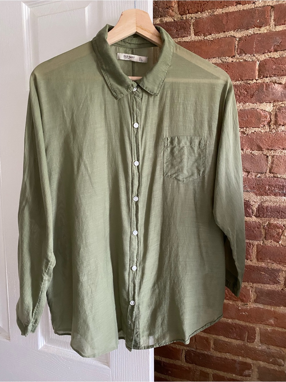 Old Navy Relaxed Button Down Roll Sleeve Shirt
